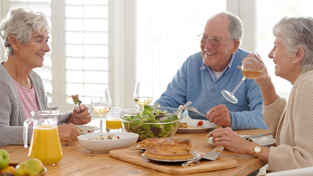 کنترل کالری مصرفی سالمندان