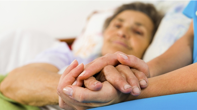 سالمند مبتلا به سرطان